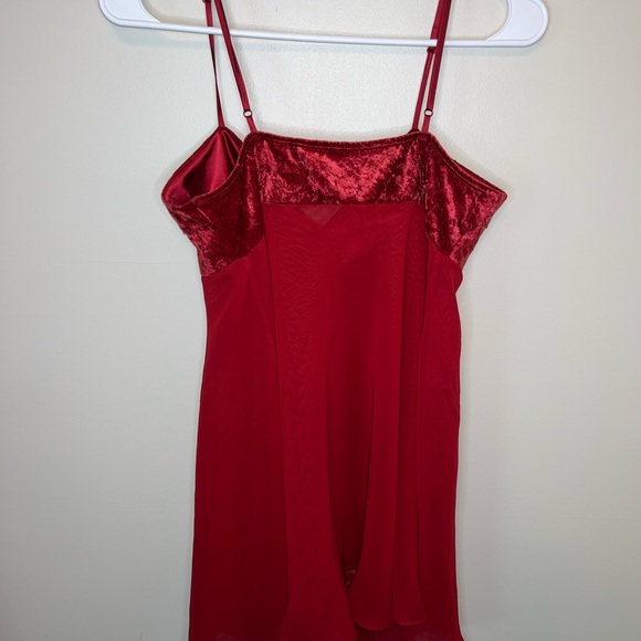 VTG Victoria's Secret Intimate Solid Maroon Babydoll Velvet Top Size M EUC - Picture 6 of 6